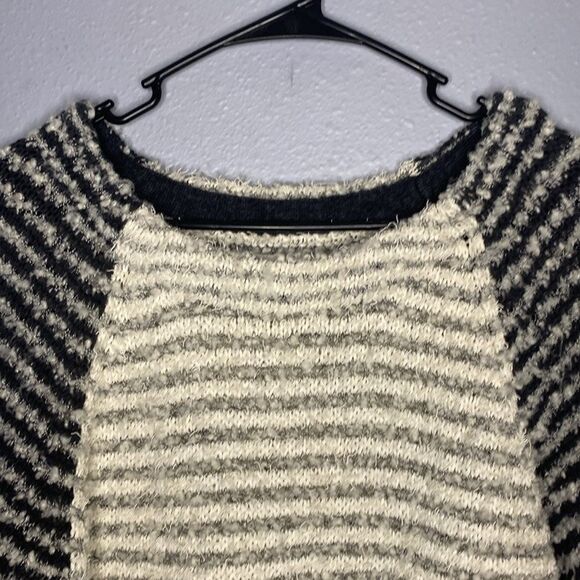 Ann Taylor Loft Fuzzy Striped Knit Soft Sweater Size Large - Picture 2 of 11